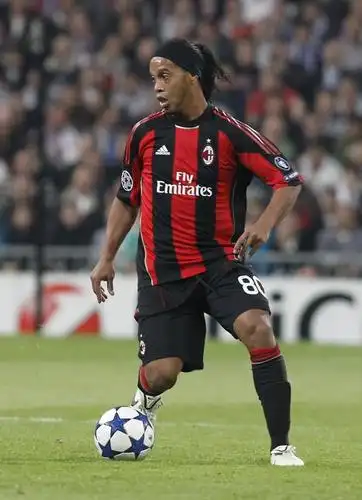 合贡献超过 合贡献超过