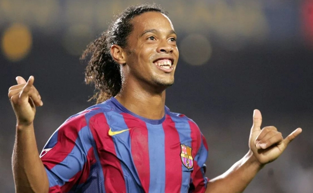 多是锦上添 多是锦上添